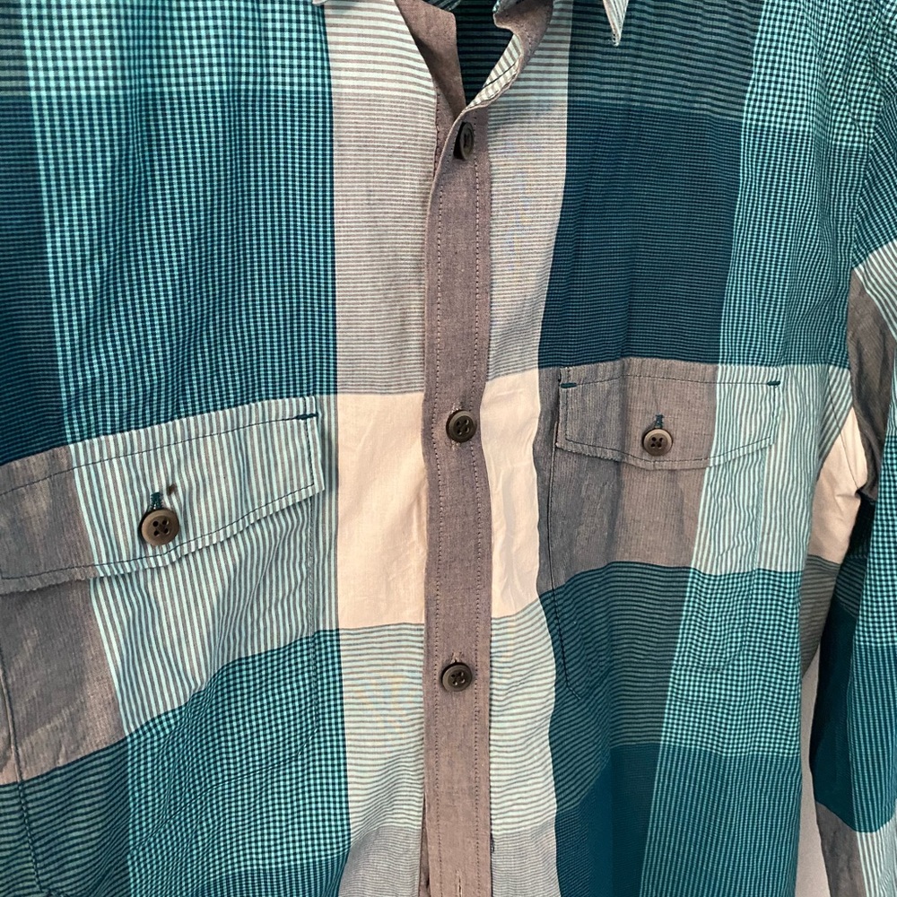 Express Button up shirt - Picture 2 of 4